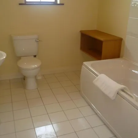 Holiday Village * كينمير
